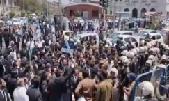 पाकिस्तानः पुलिस और वकीलों में हिंसक झड़प में 25 घायल, 50 गिरफ्तार    