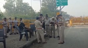 दिल्ली पुलिस के दो अधिकारियों की सड़क हादसे में म...
