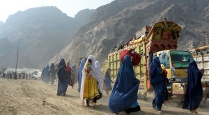 पाकिस्तान से 10 लाख से ज्यादा अफगान नागरिक भेजे जा...